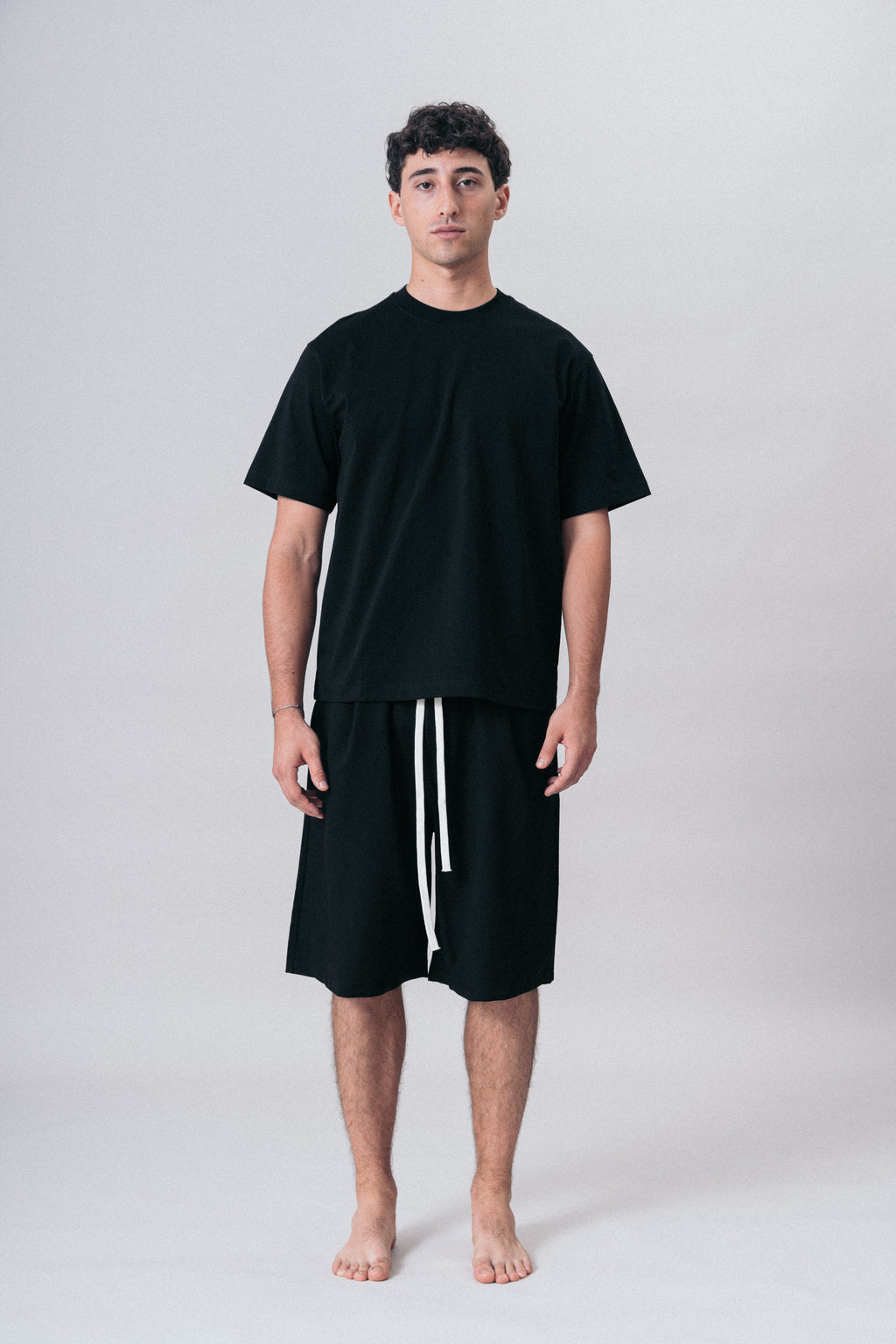 Essential Tee Black