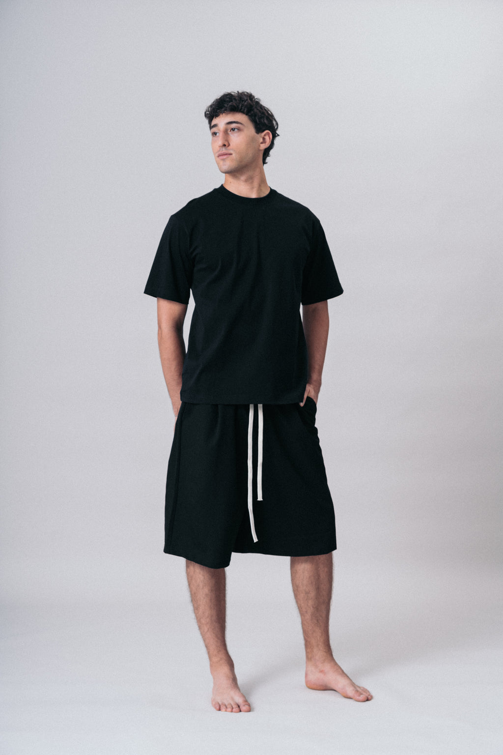 Essential Tee Black