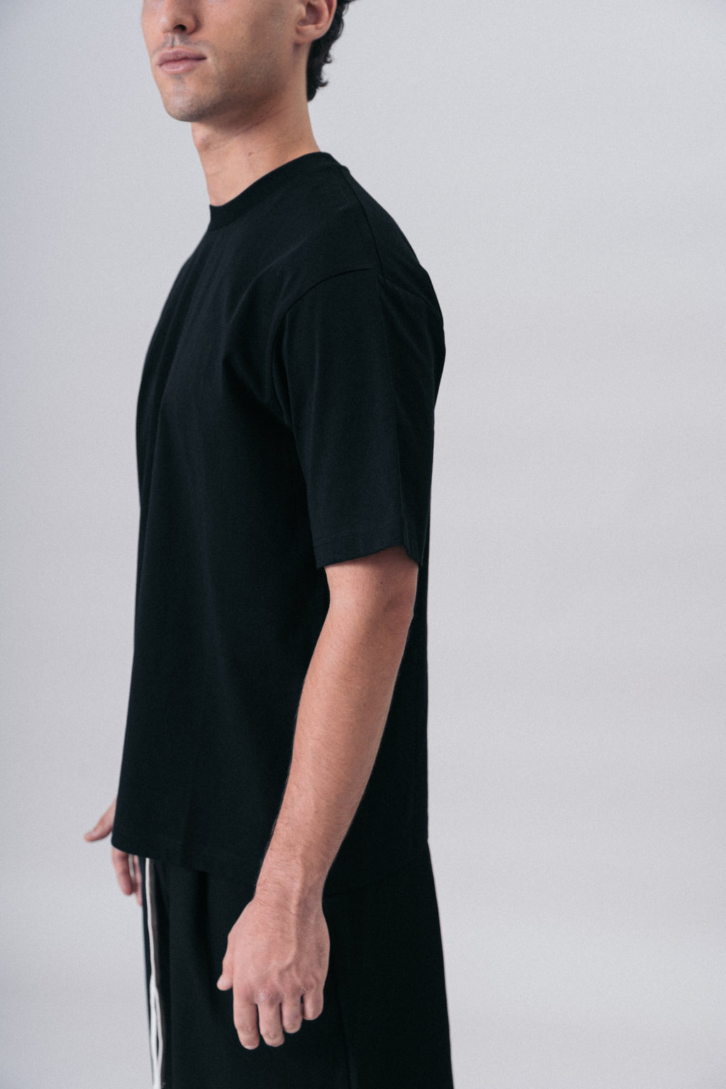 Essential Tee Black
