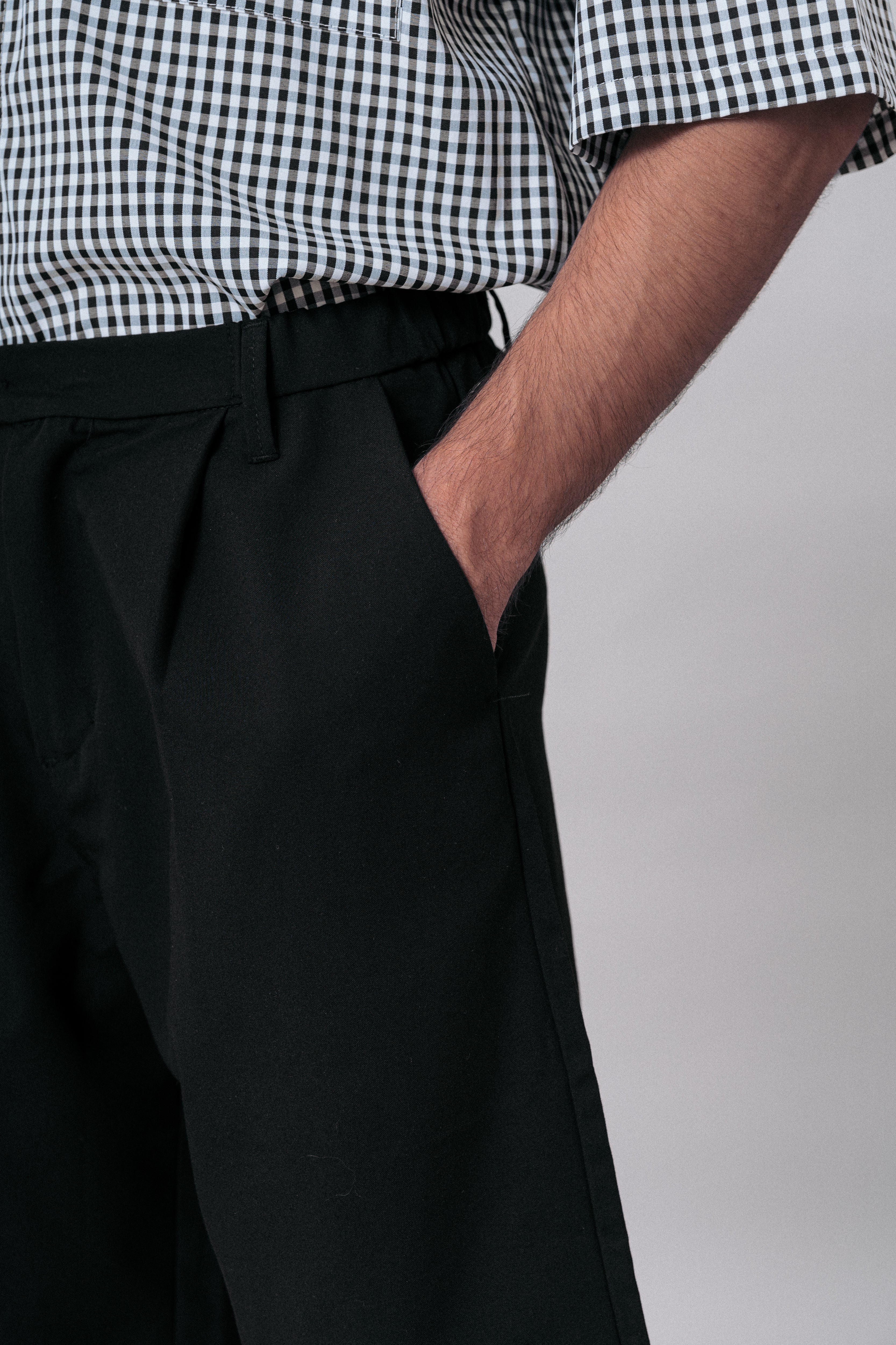 Essential Shorts Black