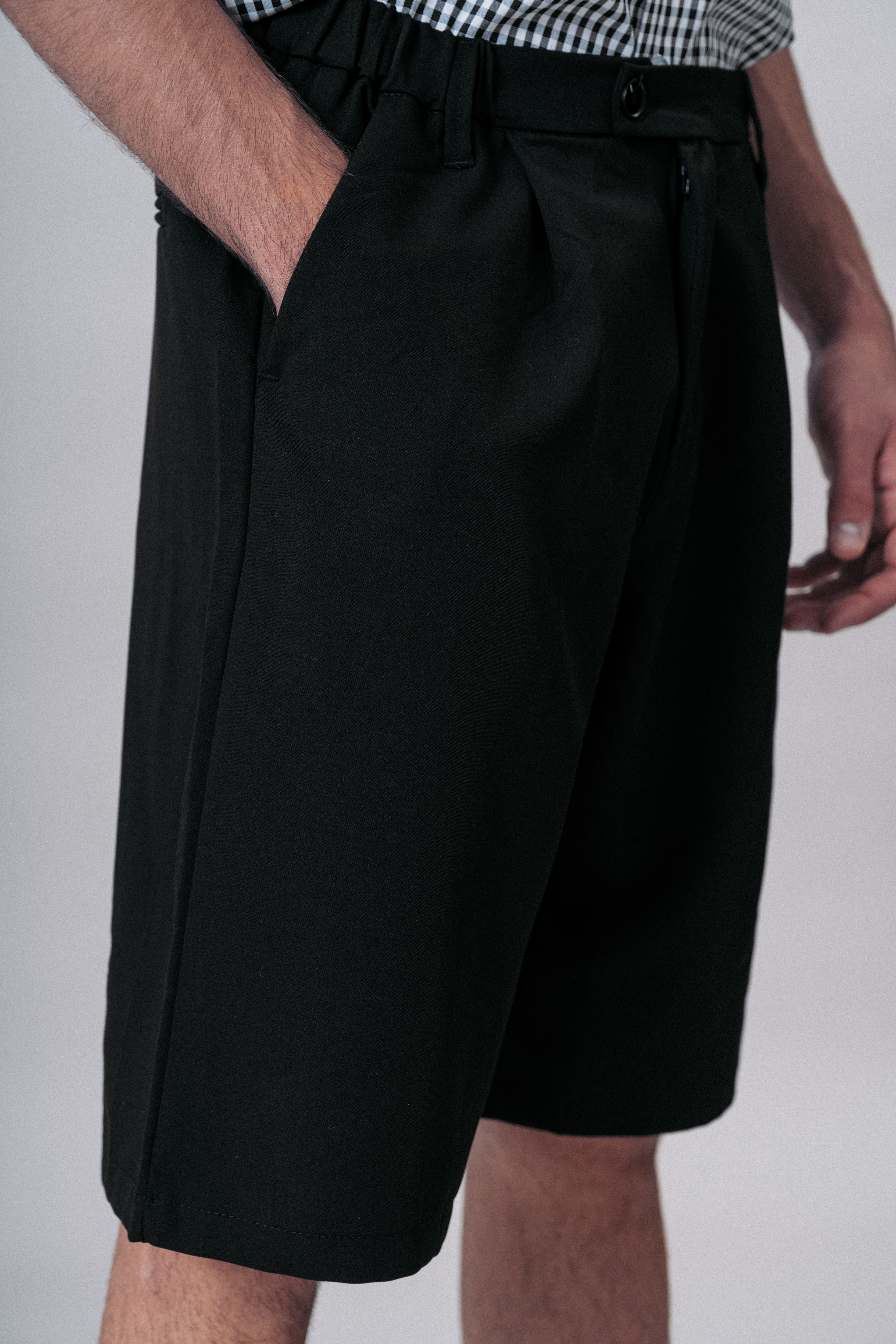 Essential Shorts Black