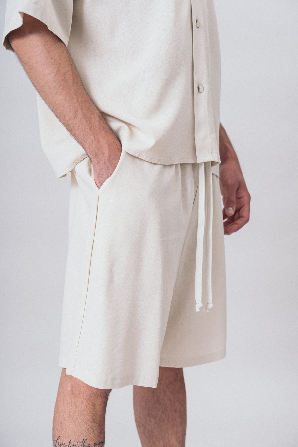 Nomad Short Sand